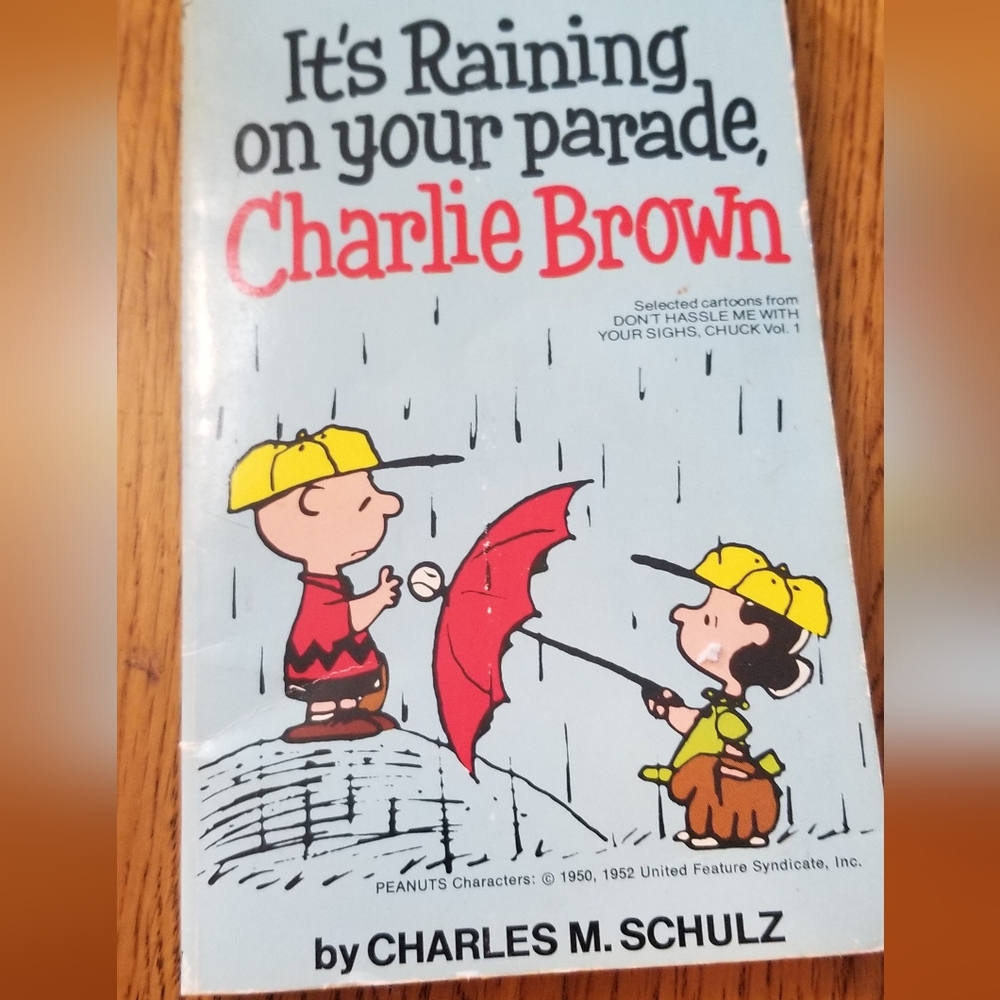 Charlie Brown Peanuts paperback cartoon book